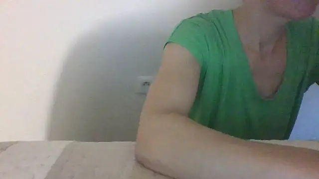 Snapshot of Valentinette chatting on 8, 5, 2026 Valentinette online show from 8, 5, 2026