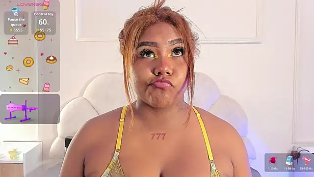 Snapshot of Candaceoweens chatting on 19, 7, 2026 Candaceoweens online show from 19, 7, 2026