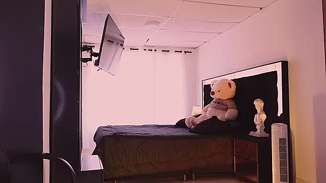 ErosKhaos online show from 2, 10, 2025