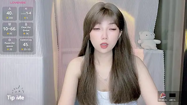 Snapshot of Evelyn-168 chatting on 2, 10, 2025 Evelyn-168 online show from 2, 10, 2025