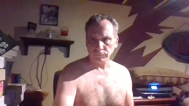 Snapshot of HunkofRock chatting on 15, 9, 2025 HunkofRock online show from 15, 9, 2025