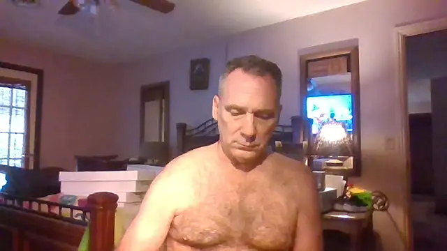 Snapshot of HunkofRock chatting on 28, 10, 2025 HunkofRock online show from 28, 10, 2025