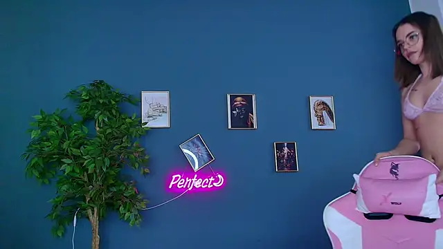 Perfect Moans online show from 3, 2, 2026