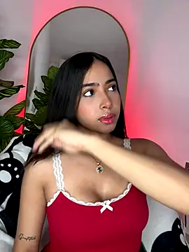  Emily Thompson  online show from 27, 10, 2025