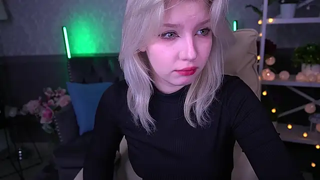 SelenaIris online show from 18, 3, 2025