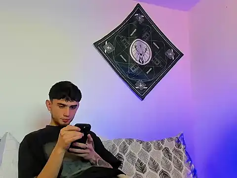 samevansx  online show from 10, 2, 2026