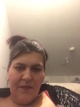 Curvy-Essex-Milf online show from 7, 3, 2025