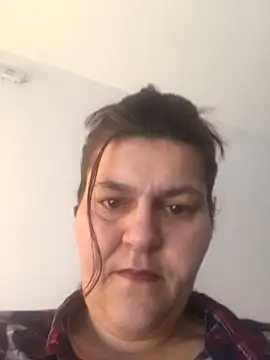 Curvy-Essex-Milf online show from 8, 3, 2025