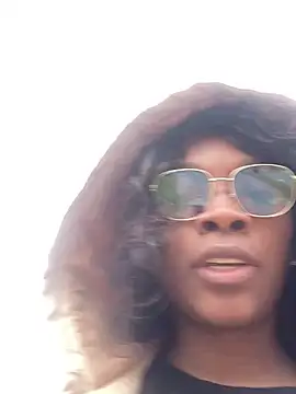 Nahomy gree online show from 14, 3, 2025