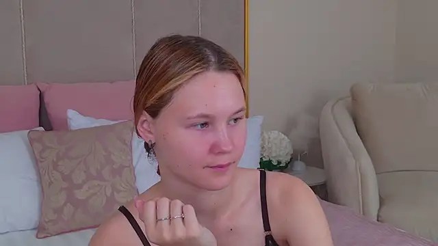 Snapshot of AmeliRoyse chatting on 17, 6, 2026 AmeliRoyse online show from 17, 6, 2026