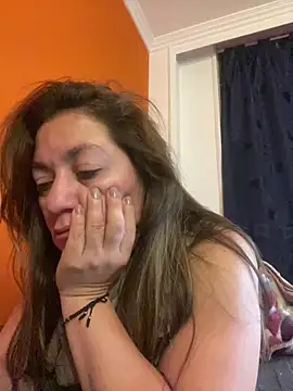 Luna-nevada online show from 5, 4, 2026