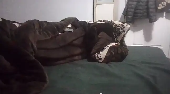 Snapshot of njariwala6 chatting on 8, 3, 2025 njariwala6 online show from 8, 3, 2025