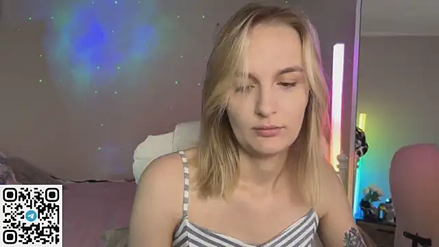  Vikky Moon  online show from 2, 7, 2026