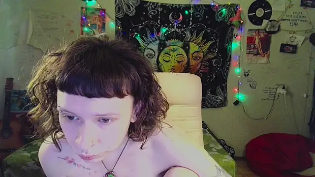 Snapshot of Lil_foxxx chatting on 22, 6, 2026 Lil foxxx online show from 22, 6, 2026
