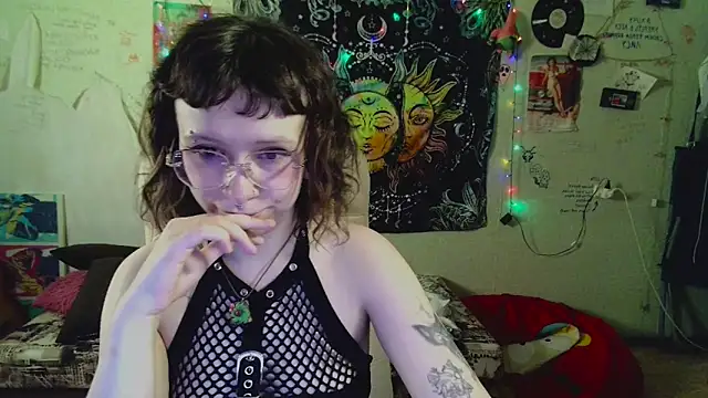 Snapshot of Lil_foxxx chatting on 13, 7, 2026 Lil foxxx online show from 13, 7, 2026