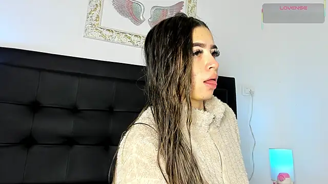 Lola Blondie online show from 29, 9, 2025