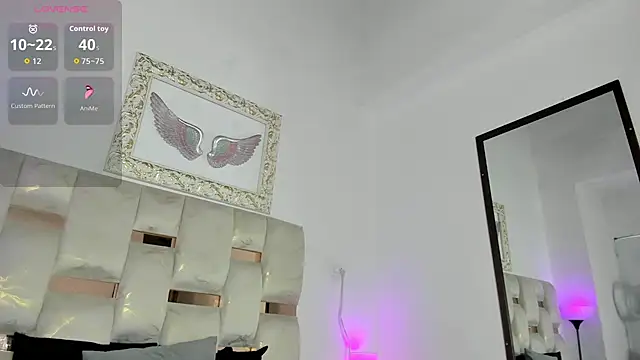 Lola Blondie online show from 28, 11, 2025