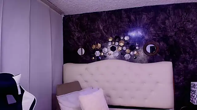  LiilyWong online show from 27, 9, 2025