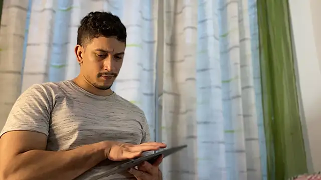 Snapshot of chicoinhibido chatting on 25, 2, 2026 chicoinhibido online show from 25, 2, 2026