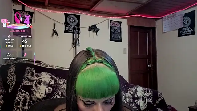 freyaa sorcerees online show from 12, 2, 2026