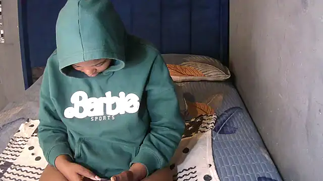 Snapshot of SexyShybarbie chatting on 2, 3, 2026 SexyShybarbie online show from 2, 3, 2026