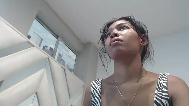 willow smitt online show from 5, 4, 2026