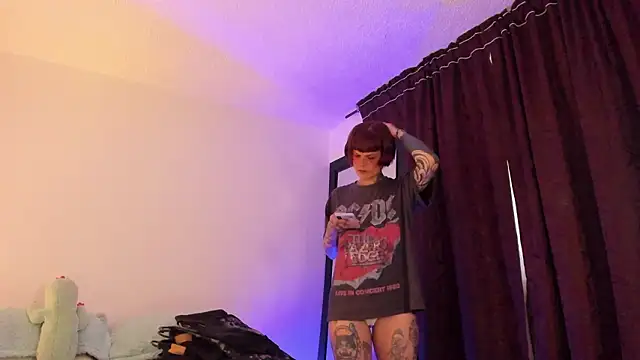 Snapshot of Alessamoth chatting on 10, 2, 2026 Alessamoth online show from 10, 2, 2026