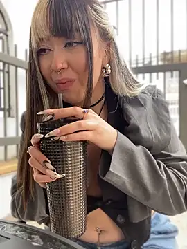 VictoriaGerard Pink online show from 8, 9, 2025