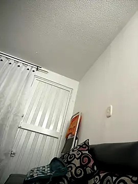 VictoriaGerard Pink online show from 27, 10, 2025