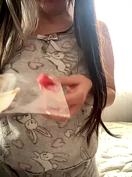 VictoriaGerard Pink online show from 13, 1, 2026