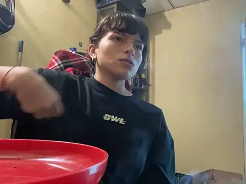 Snapshot of val_zx chatting on 17, 3, 2025 val zx online show from 17, 3, 2025