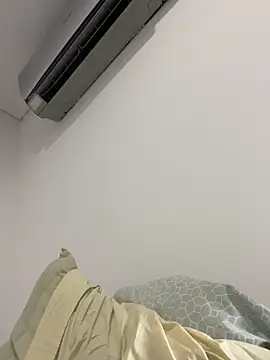 Snapshot of val_zx chatting on 21, 2, 2026 val zx online show from 21, 2, 2026