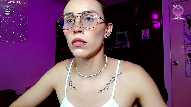 Snapshot of Malud09 chatting on 8, 7, 2026 Malud09 online show from 8, 7, 2026