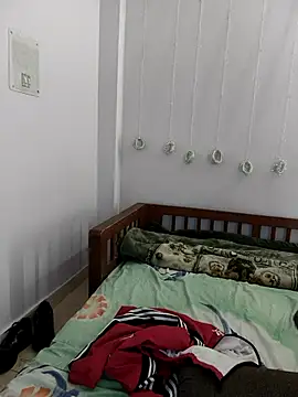 Snapshot of HARSHHU01 chatting on 9, 11, 2025 HARSHHU01 online show from 9, 11, 2025