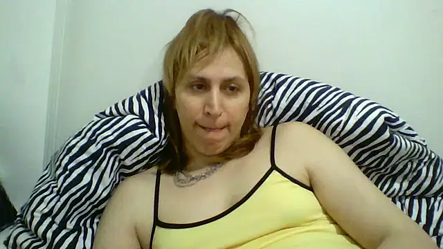 Snapshot of ChewyCandy chatting on 18, 3, 2025 ChewyCandy online show from 18, 3, 2025