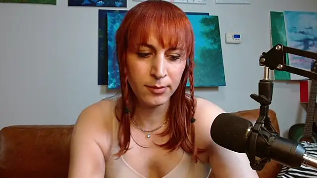 Snapshot of ChewyCandy chatting on 28, 10, 2025 ChewyCandy online show from 28, 10, 2025