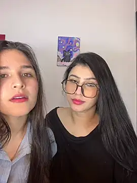 Snapshot of Sweet_and_Rous chatting on 18, 3, 2025 Sweet and Rous online show from 18, 3, 2025