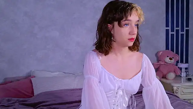 Gia Riccardo online show from 15, 11, 2025