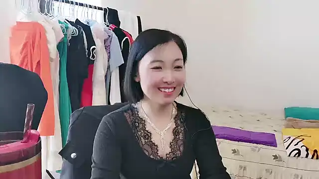 Rachel-6600 online show from 12, 11, 2025