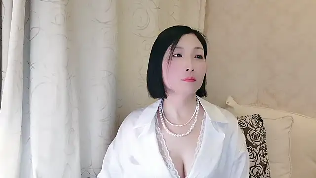 Rachel-6600 online show from 24, 11, 2025