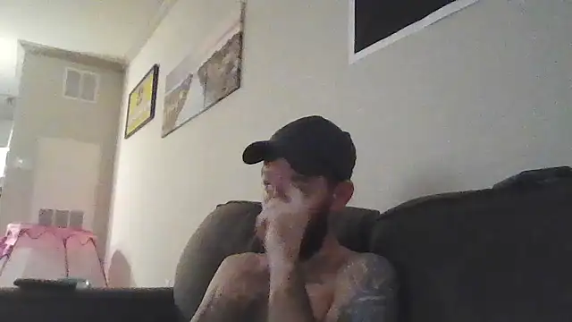 Snapshot of whowantsacreampie chatting on 15, 10, 2025 whowantsacreampie online show from 15, 10, 2025