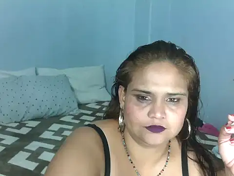 clover cams1874 online show from 15, 9, 2025