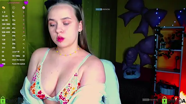 Snapshot of Lilysweet13 chatting on 19, 4, 2026 Lilysweet13 online show from 19, 4, 2026