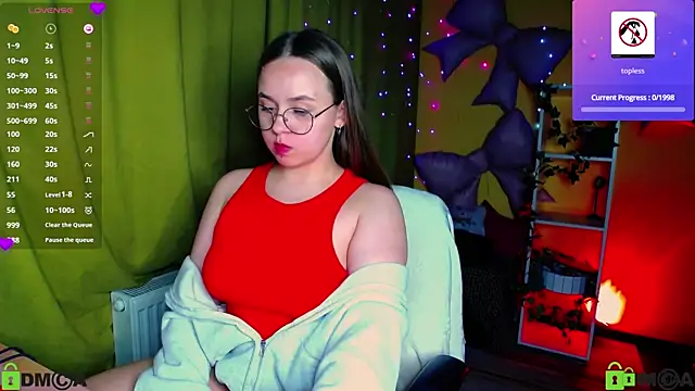 Snapshot of Lilysweet13 chatting on 25, 4, 2026 Lilysweet13 online show from 25, 4, 2026