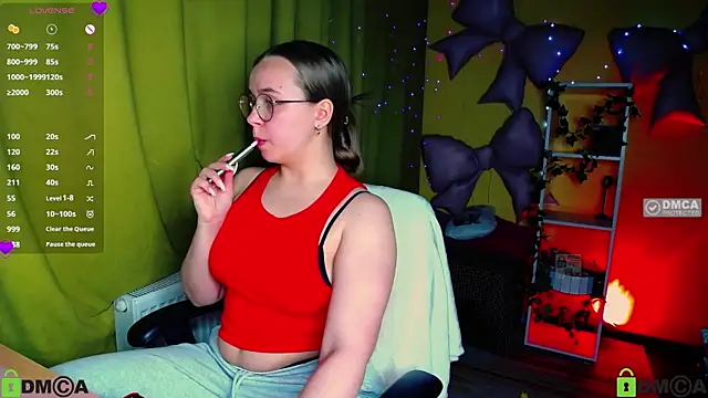 Snapshot of Lilysweet13 chatting on 27, 4, 2026 Lilysweet13 online show from 27, 4, 2026
