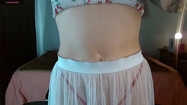 mia velvet1 online show from 5, 11, 2025