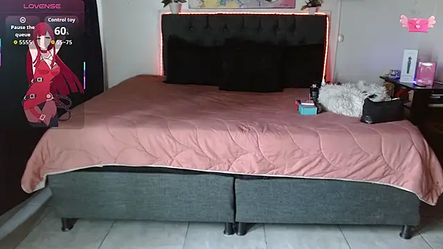 mia velvet1 online show from 17, 11, 2025