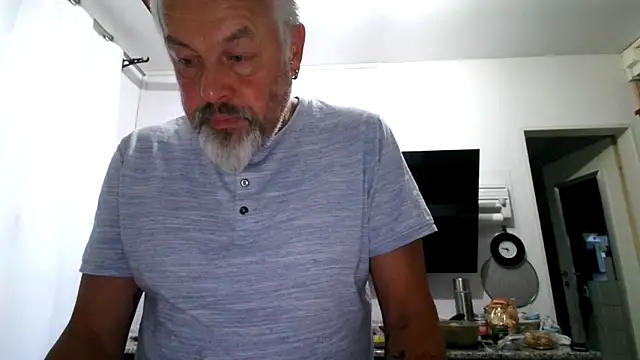 Snapshot of Berg_Boy chatting on 27, 5, 2026 Berg Boy online show from 27, 5, 2026