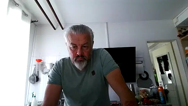 Snapshot of Berg_Boy chatting on 30, 5, 2026 Berg Boy online show from 30, 5, 2026