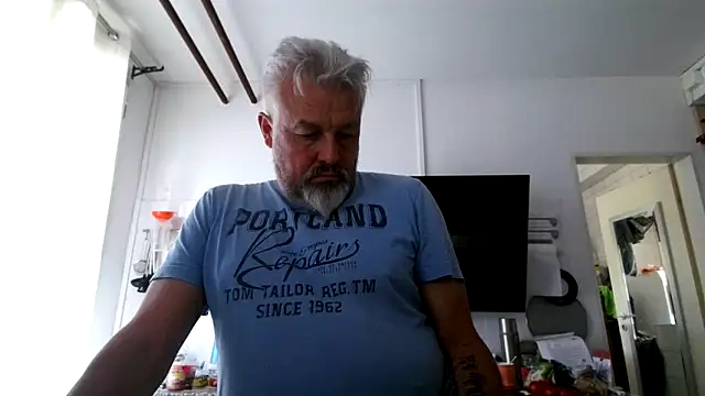 Snapshot of Berg_Boy chatting on 6, 6, 2026 Berg Boy online show from 6, 6, 2026
